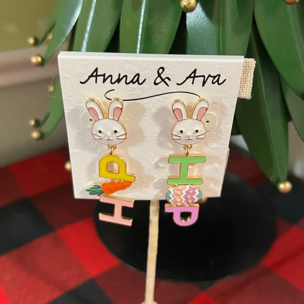 Anna & Ava box 2” free